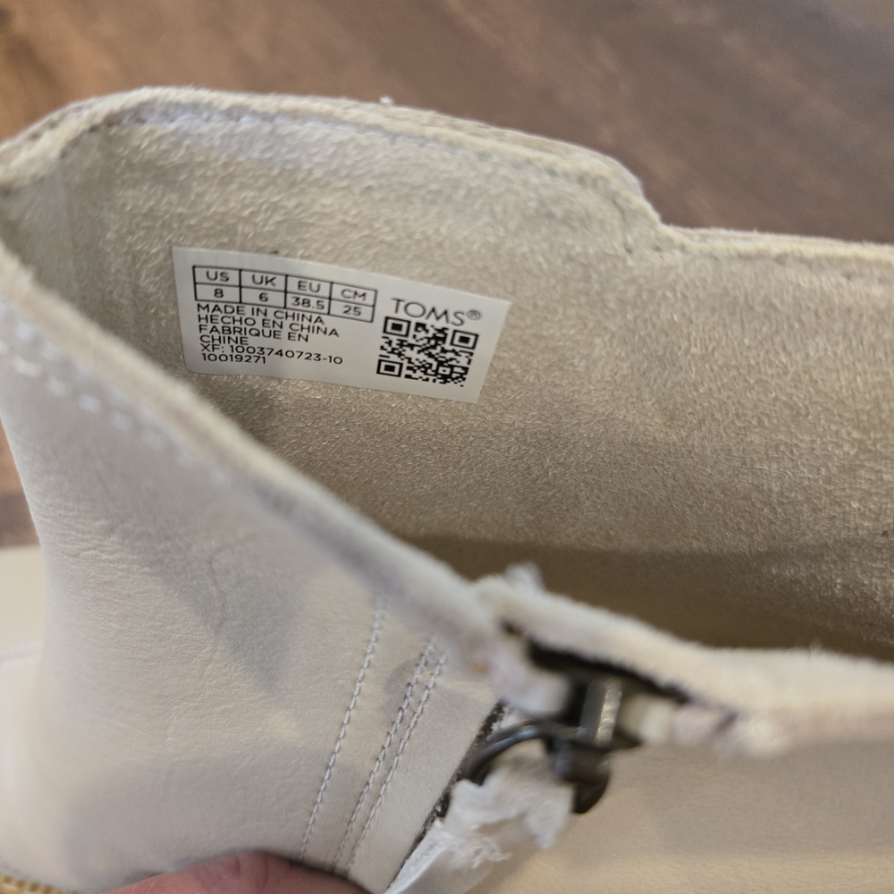 Toms Cream Leather Side Zip Block Heel Ankle Boots - Picture 6 of 7